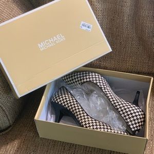 New Michael Kors Heel *Never Worn* Women’s Size 9!